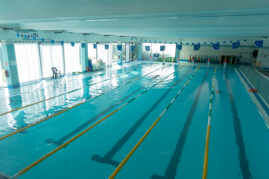 Isola Swimming