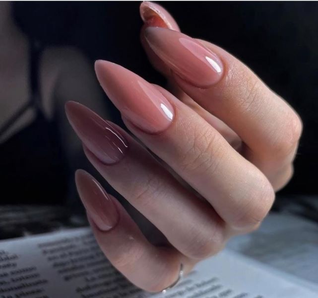 ricostruzione gel smalto allungamento effetto naturale dry manicure russa colori estivi glitter 